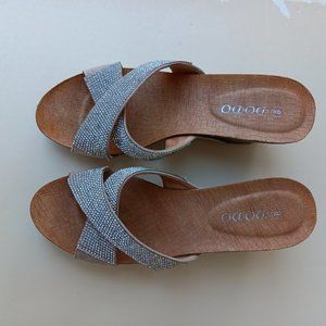 DODO Rhinestone and beige suede slip-on Wedgies, US 8.5